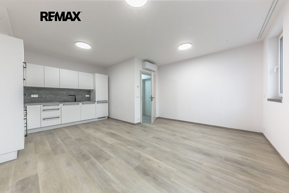 Pronájem bytu 3+kk 71 m²