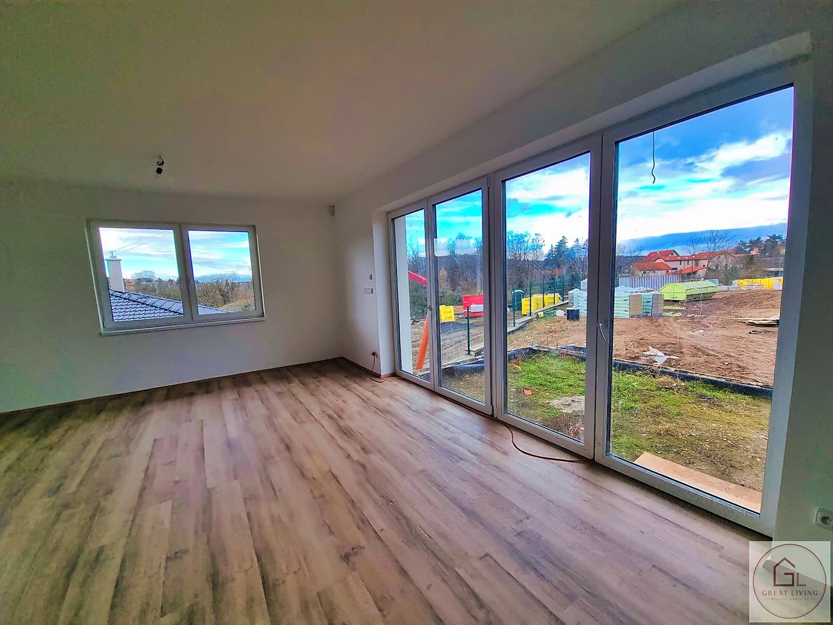 Prodej rodinného domu 206 m², pozemek 880 m² – fotografie 4