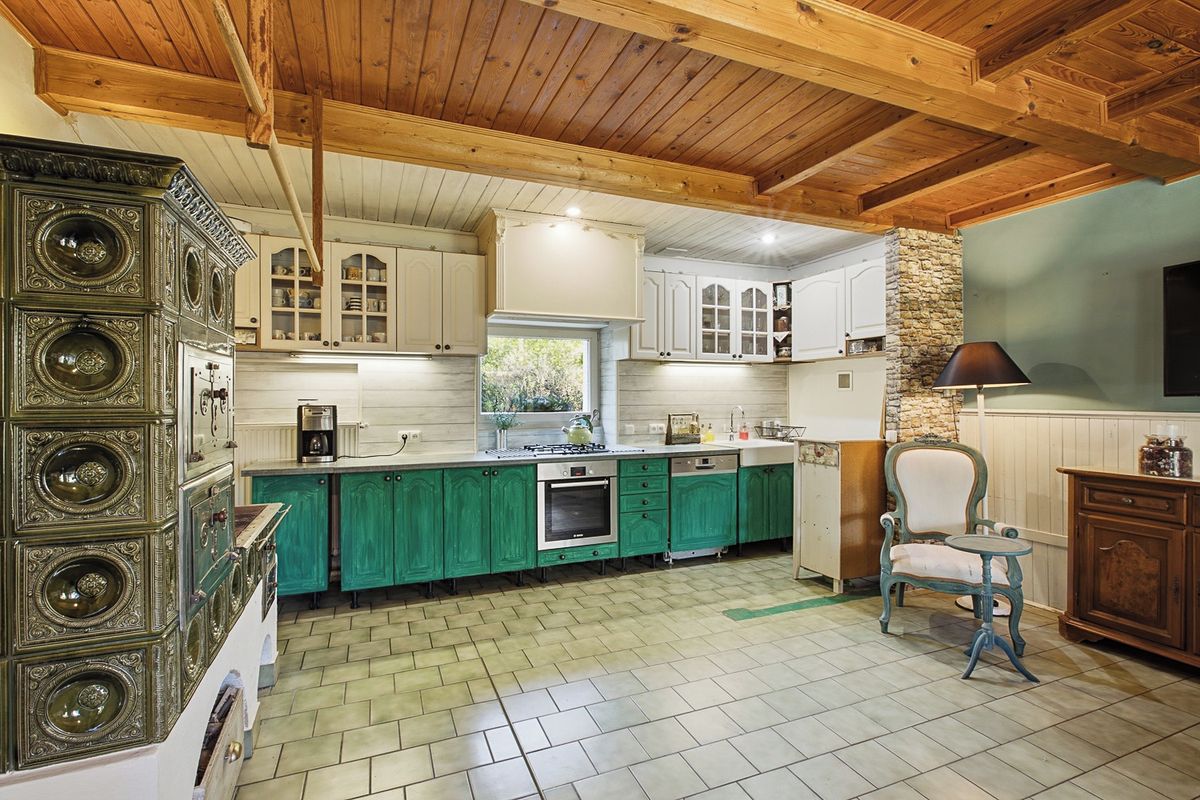 Prodej rodinného domu 180 m², pozemek 4232 m² – fotografie 3