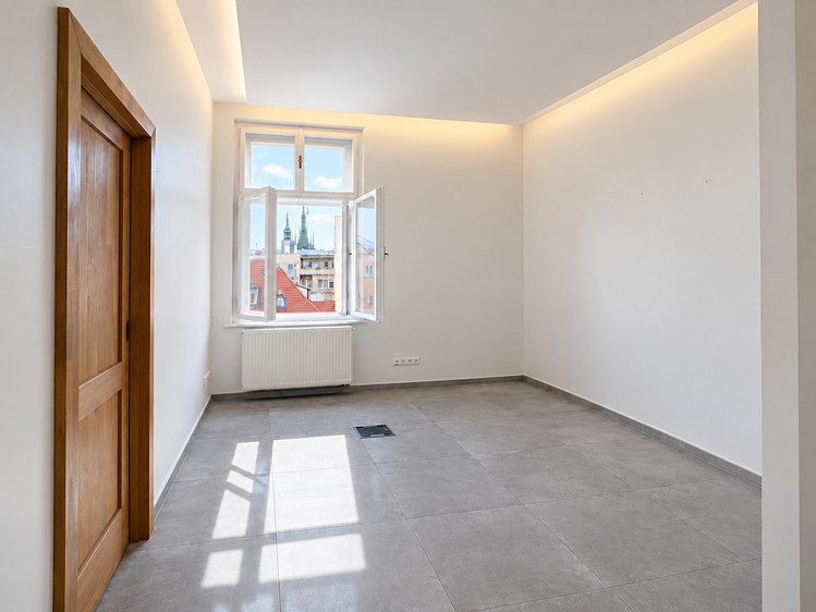 Pronájem komerčního prostoru, 30 m² (1 z 9)