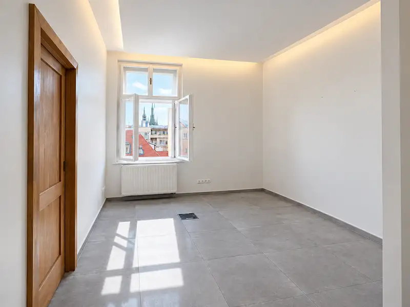 Pronájem kanceláře 30 m², Praha – náhled fotky 1