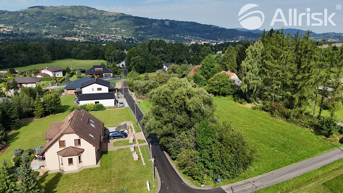 Prodej stavebního pozemku 2473 m²
