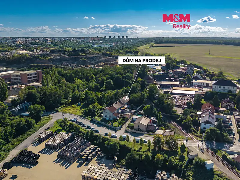 Prodej rodinného domu 311 m², pozemek 1044 m², Kladno – náhled fotky 1