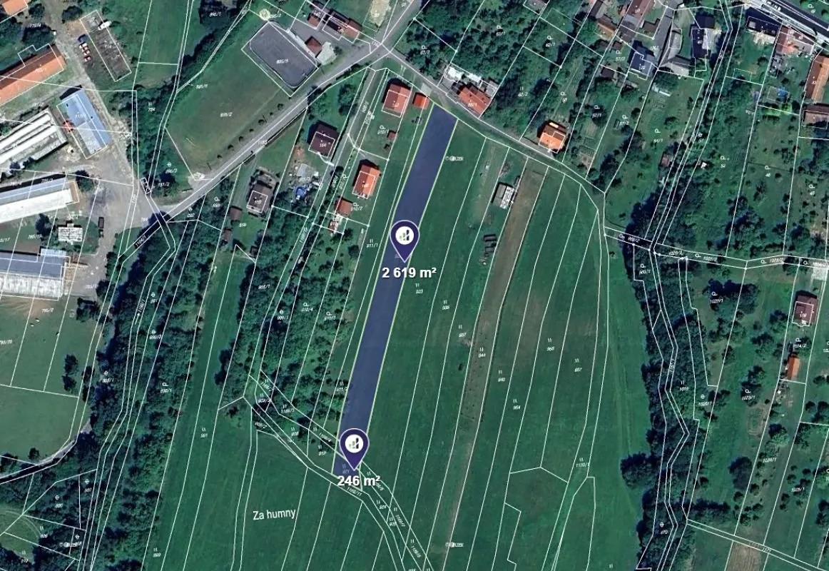 Prodej podílu 5/8 stavebního pozemku 1791 m²