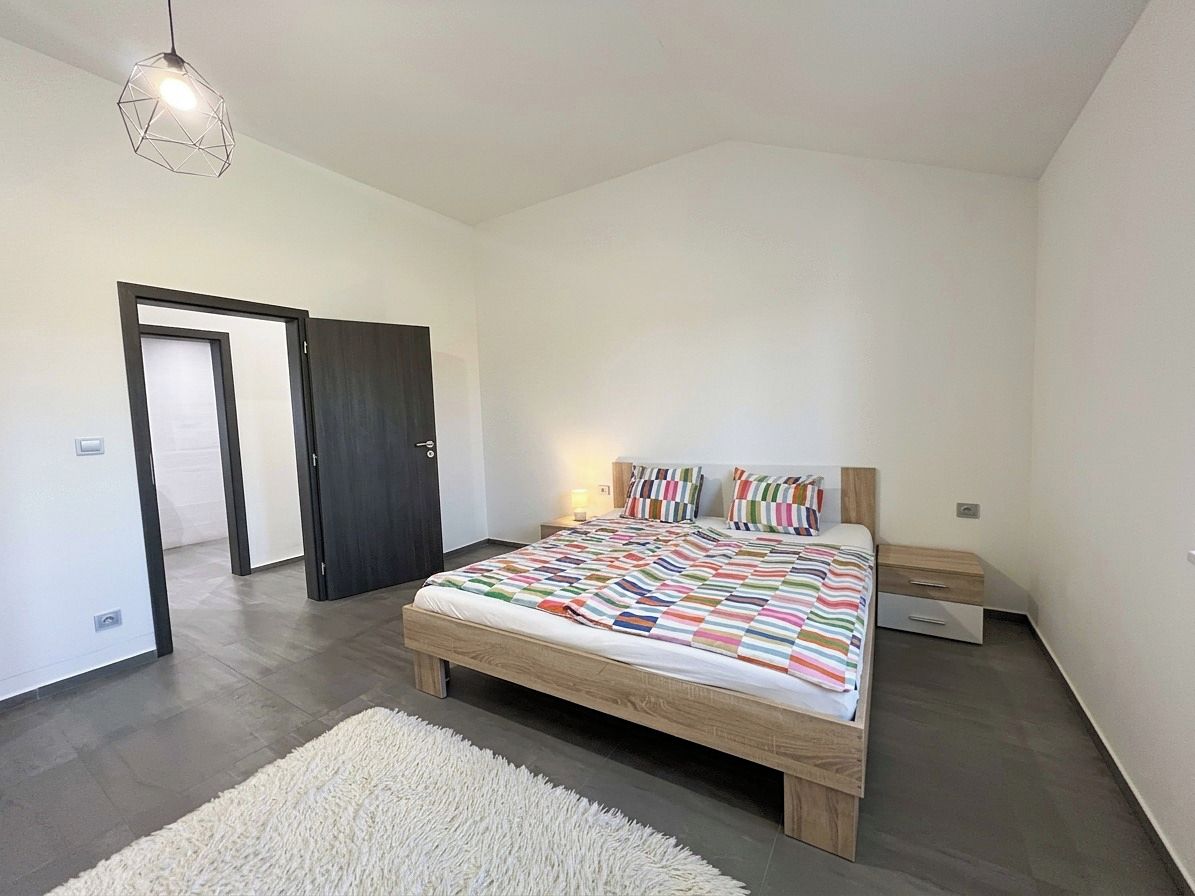 Pronájem bytu 2+kk 72 m² – fotografie 5