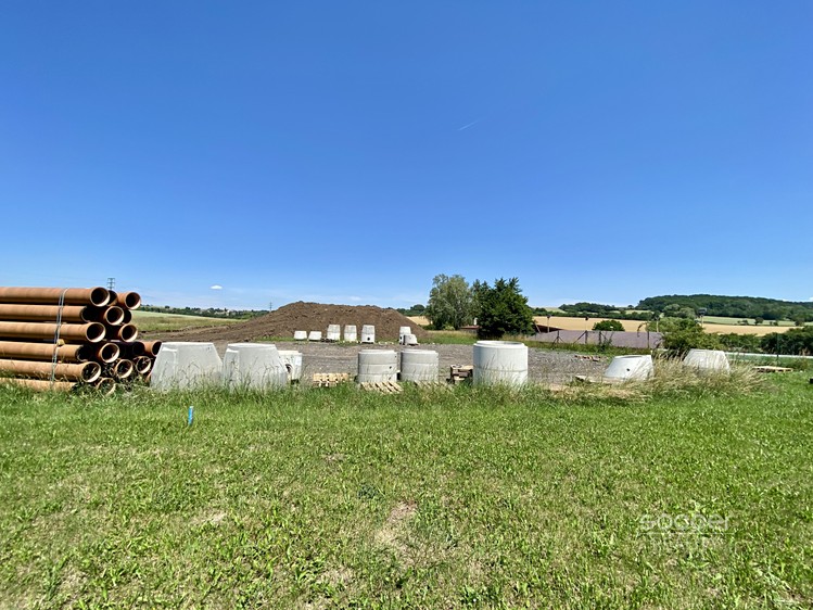 Prodej pozemku, 1 056 m² (2 z 9)