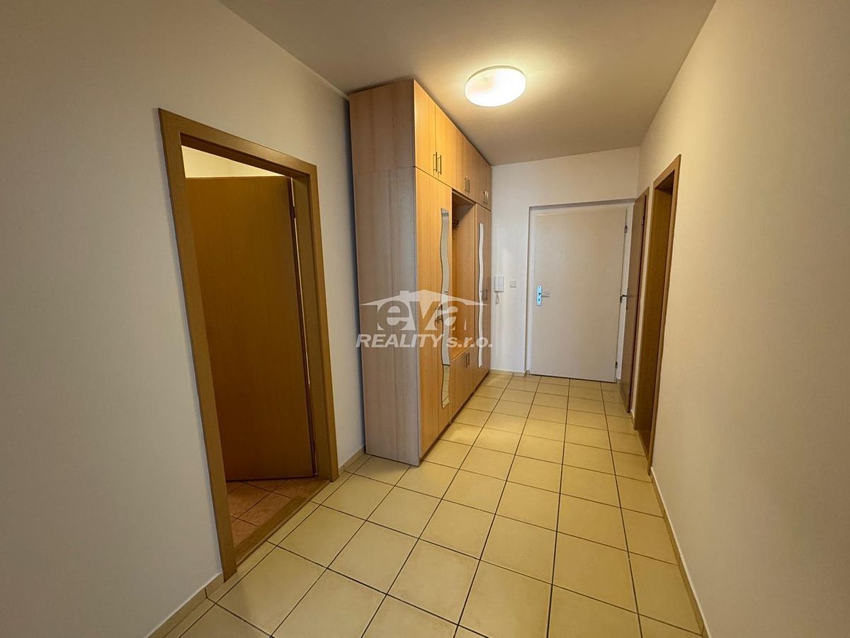 Pronájem bytu 2+kk 57 m² – fotografie 5