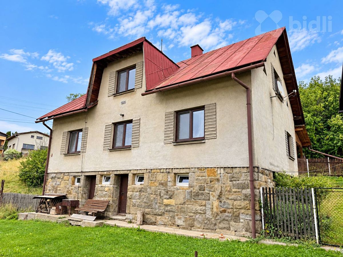 Prodej rodinného domu 110 m², pozemek 1429 m²