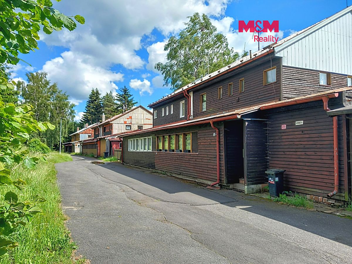 Prodej chaty 180 m², pozemek 588 m²