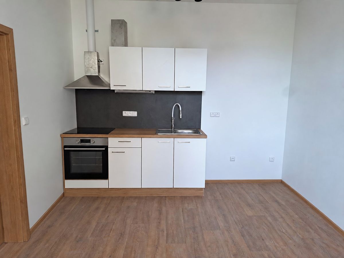 Pronájem bytu 2+kk 40 m²