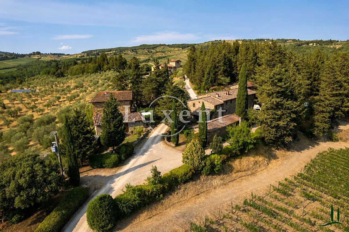 Prodej výrobní haly, prostoru 1130 m², Castellina in Chianti – fotka 1 z 3