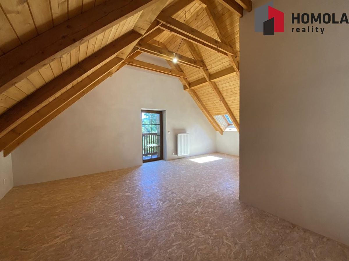 Prodej rodinného domu 177 m², pozemek 945 m² – fotografie 5
