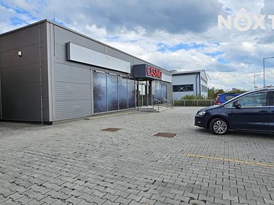 Pronájem obchodního prostoru 450 m²