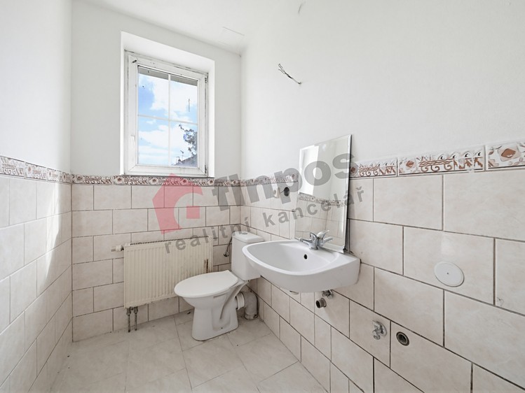 Prodej komerčního prostoru, 318 m² (19 z 20)