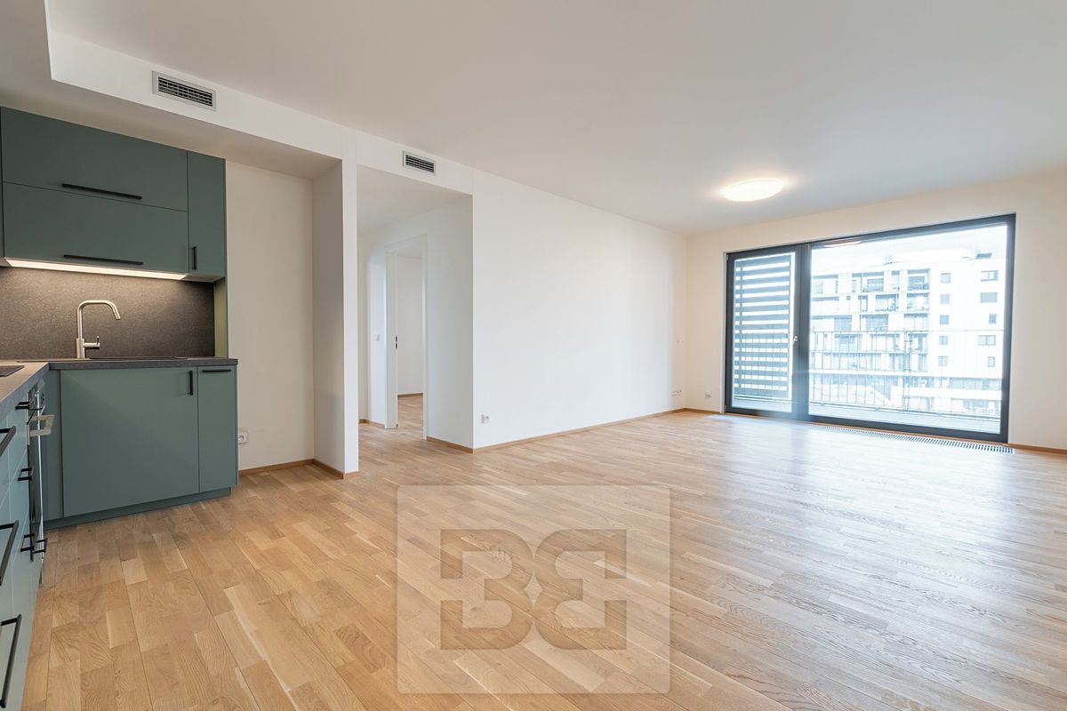 Pronájem bytu 2+kk 72 m² – fotografie 2