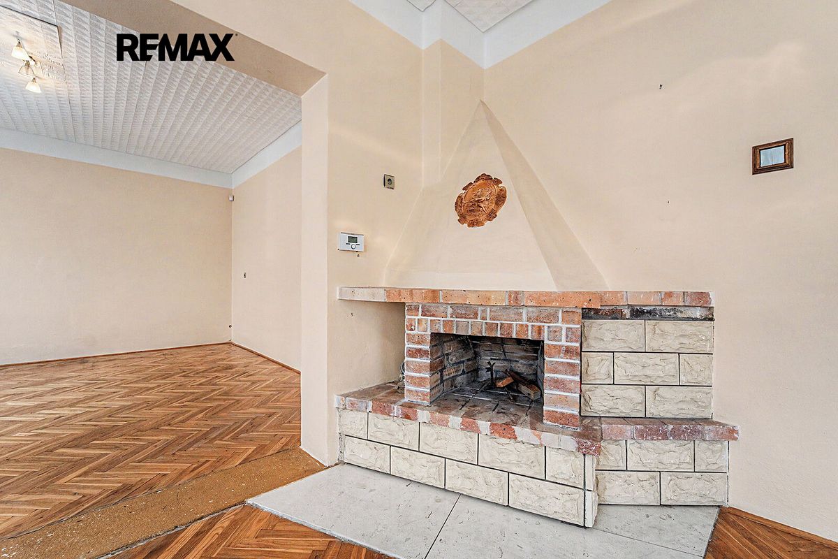 Prodej rodinného domu 294 m², pozemek 427 m² – fotografie 4