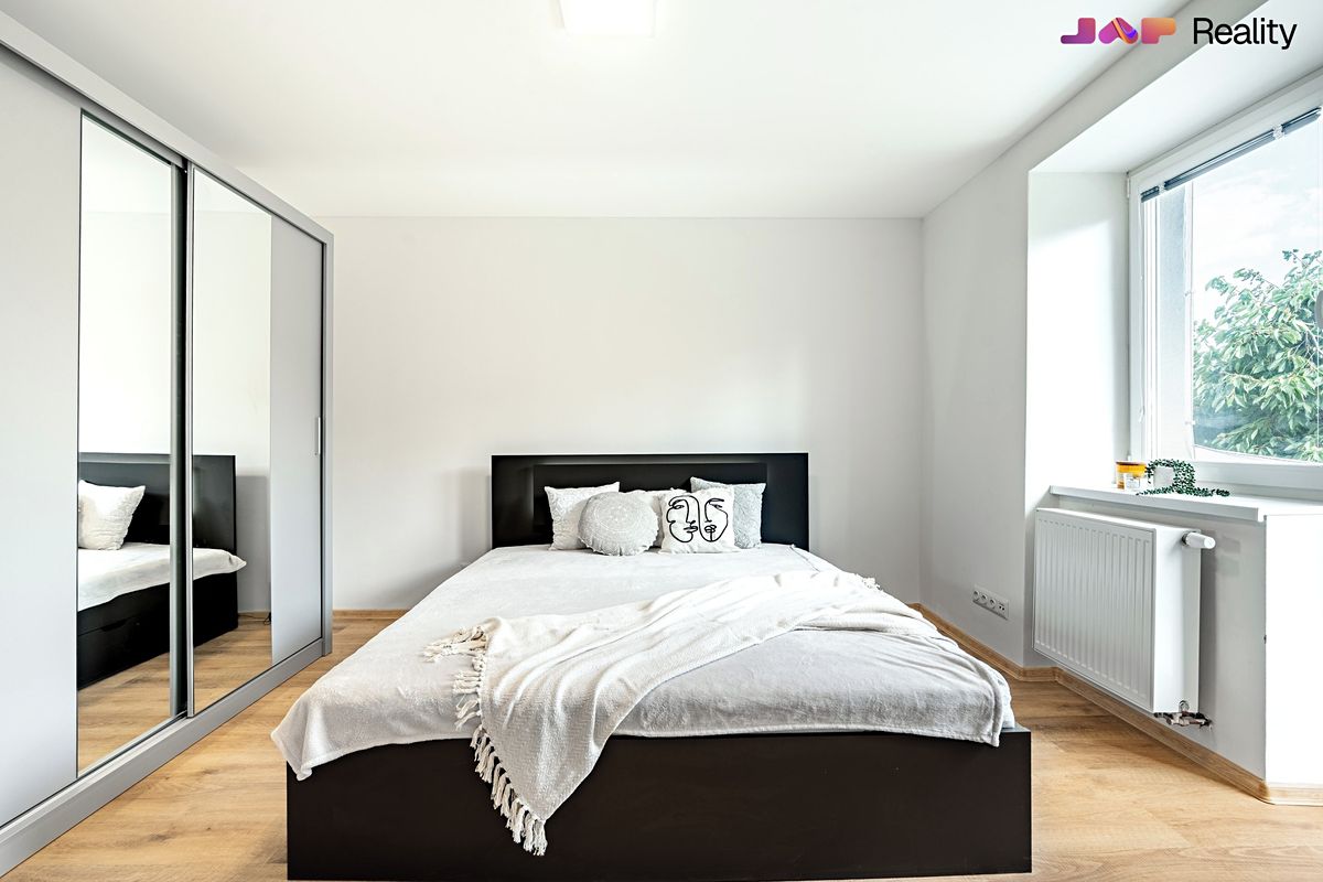 Pronájem bytu 3+kk 70 m²