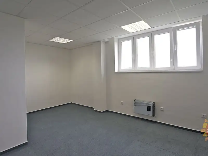Pronájem kanceláře 21 m², Praha – náhled fotky 1