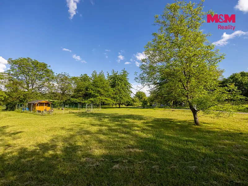 Prodej stavebního pozemku 1596 m², Chroustovice – náhled fotky 2