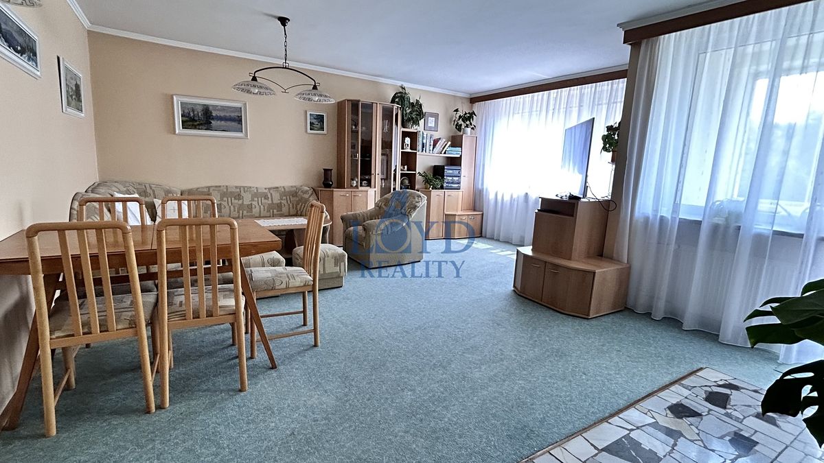 Pronájem bytu 4+1 93 m² – fotografie 2