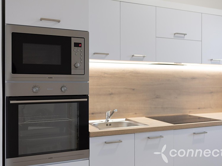 Pronájem bytu 3+kk, 39 m² (7 z 18)