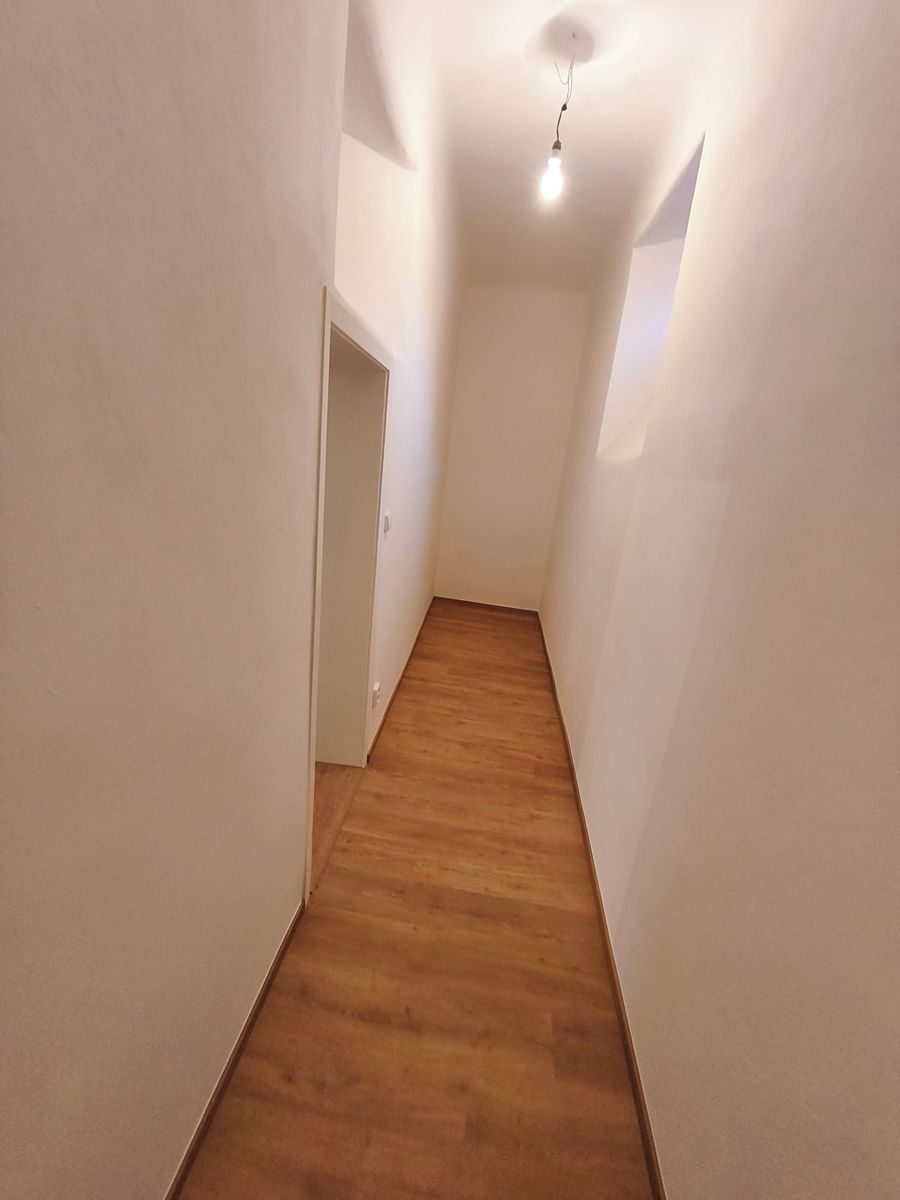 Pronájem bytu 2+1 85 m² – fotografie 5
