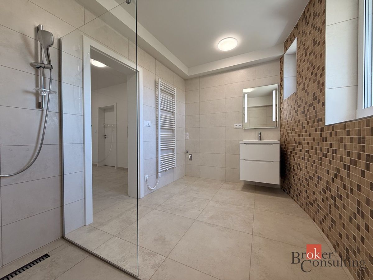 Pronájem bytu 3+kk 82 m²