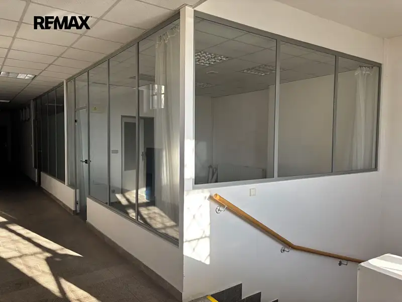 Pronájem kanceláře 34 m², Jihlava – náhled fotky 2