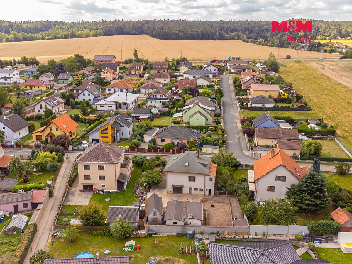 Prodej rodinného domu 160 m², pozemek 730 m² – fotografie 3