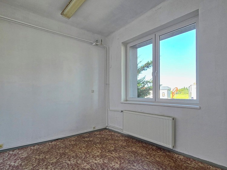 Pronájem komerčního prostoru, 280 m² (15 z 23)