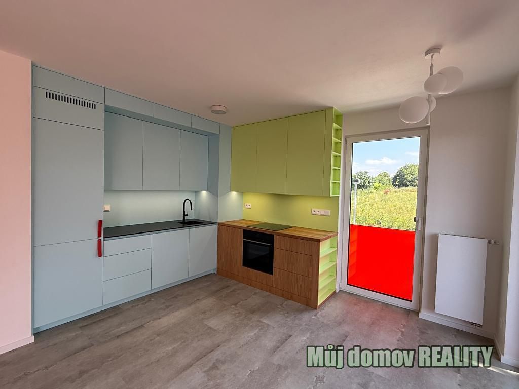 Pronájem bytu 3+kk 71 m² – fotografie 2