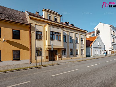Prodej  rodinného domu 909 m², pozemek 969 m²