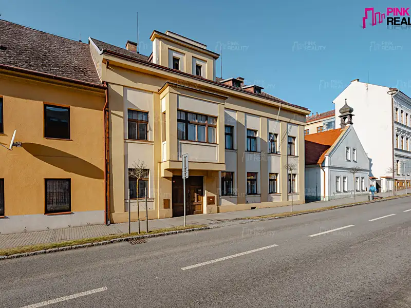 Prodej rodinného domu 909 m², pozemek 969 m², Nové Město nad Metují – náhled fotky 1
