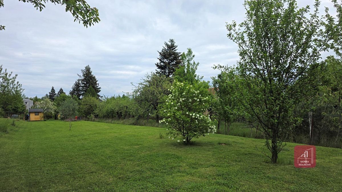 Prodej stavebního pozemku 2011 m² – fotografie 2