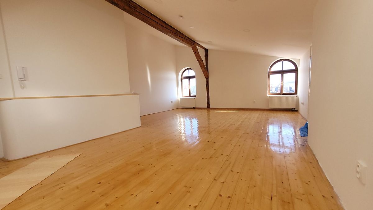 Pronájem bytu 3+1 80 m² – fotografie 2