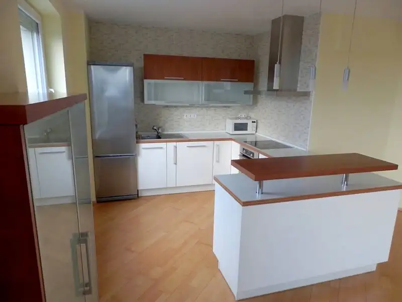Pronájem bytu 4+kk 120 m², Praha – náhled fotky 3