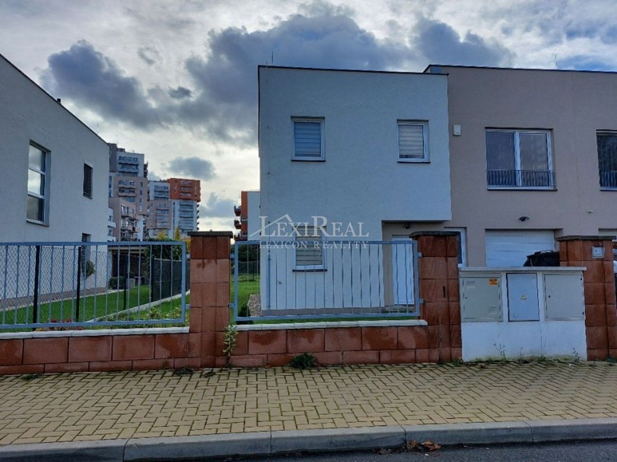 Pronájem rodinného domu 154 m², pozemek 404 m²