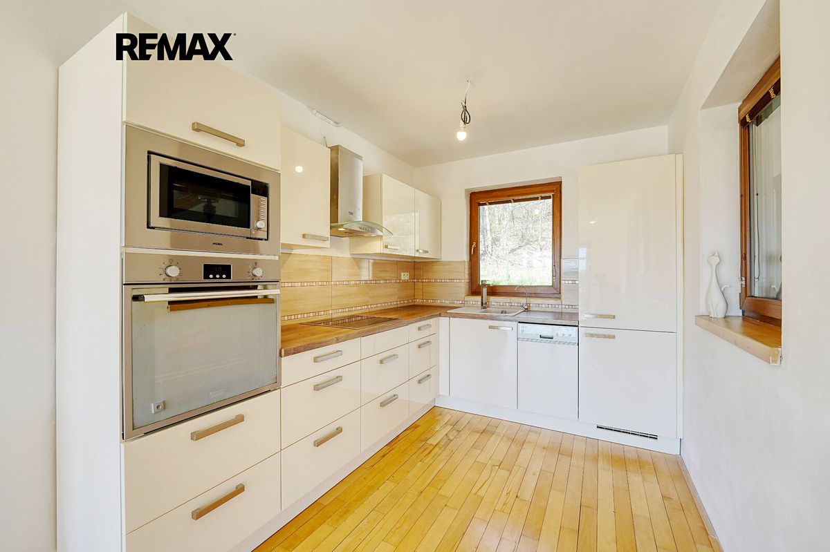 Prodej rodinného domu 89 m², pozemek 901 m² – fotografie 4