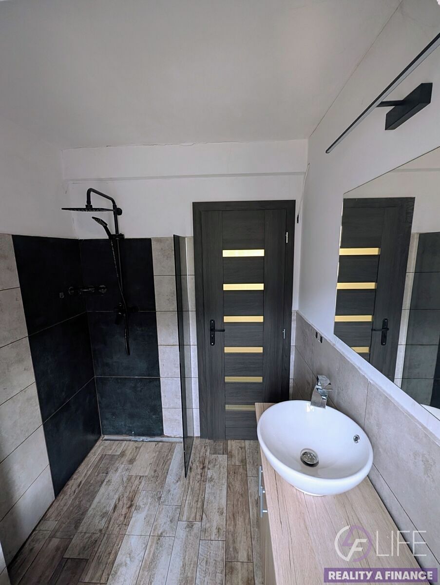 Pronájem bytu 2+kk 40 m² – fotografie 2