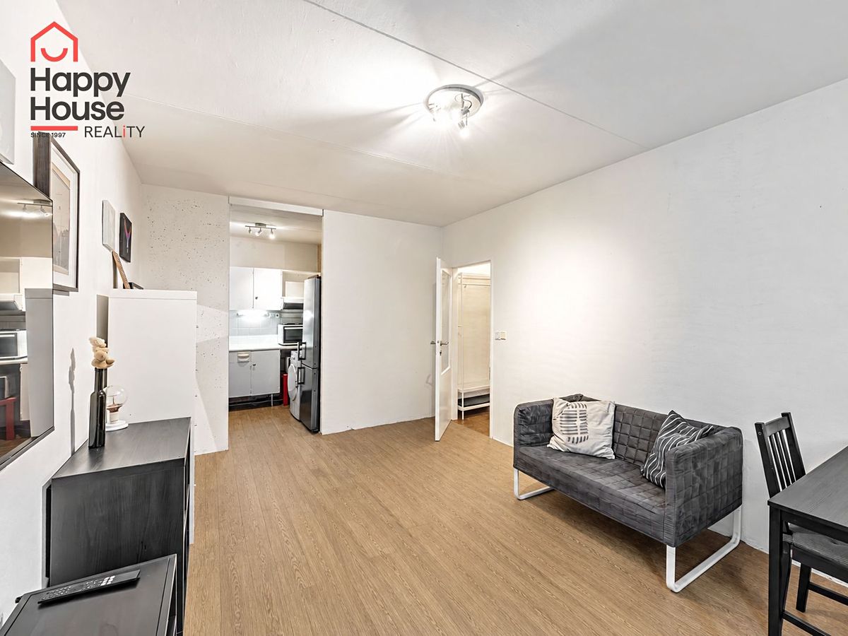 Pronájem bytu 2+kk 43 m² – fotografie 2
