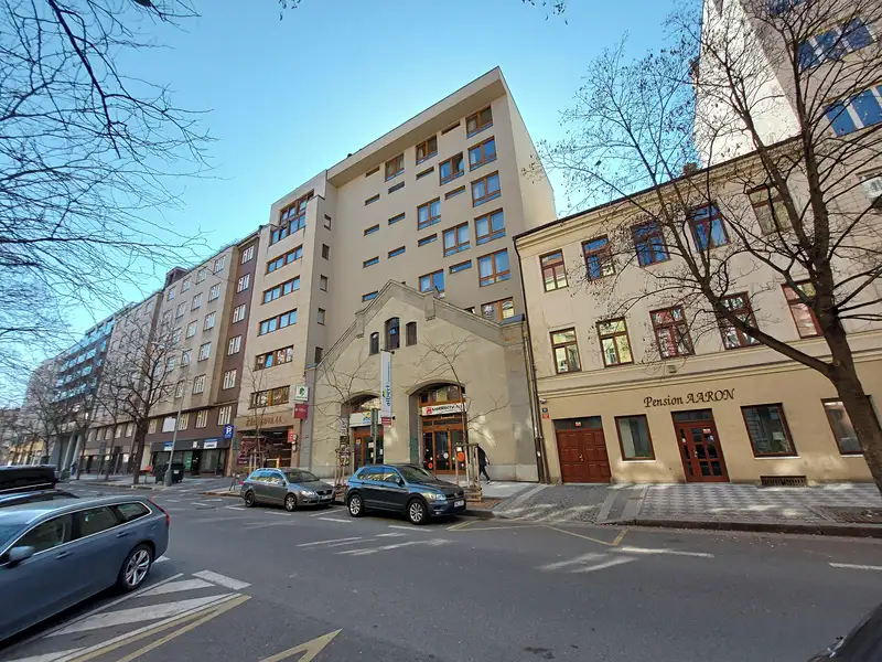 Pronájem kanceláře 108 m², Praha – náhled fotky 1