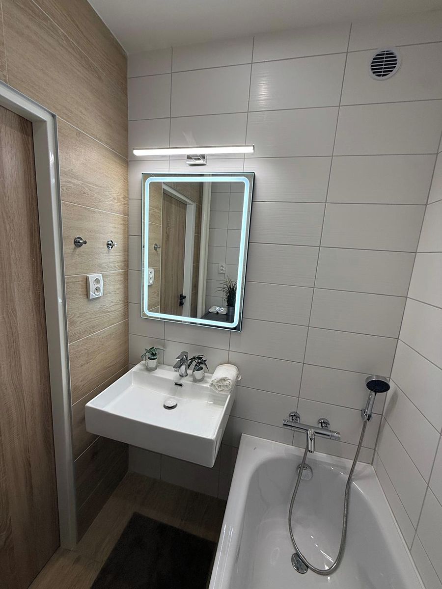 Pronájem bytu 2+1 56 m² – fotografie 4