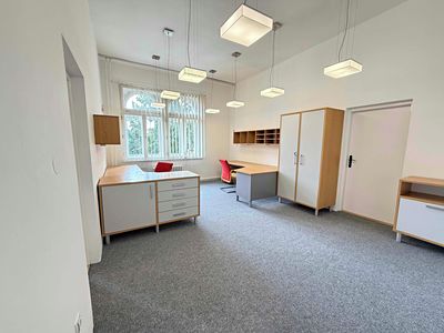 Pronájem kanceláře 172 m²