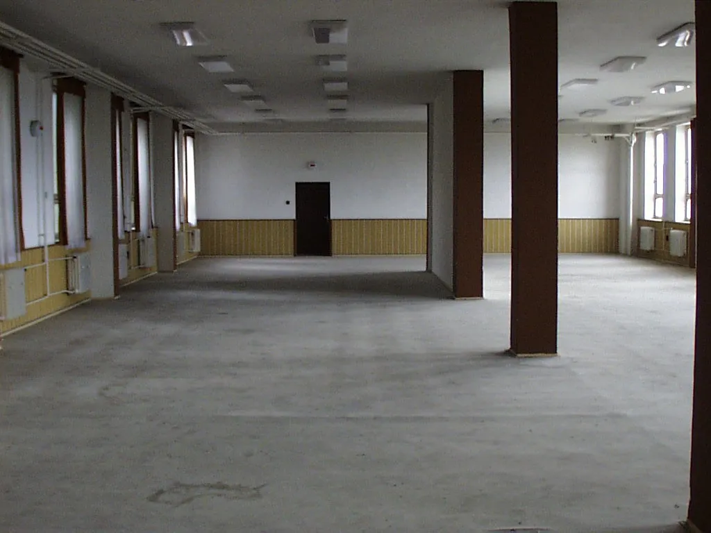 Pronájem skladového prostoru 654 m²