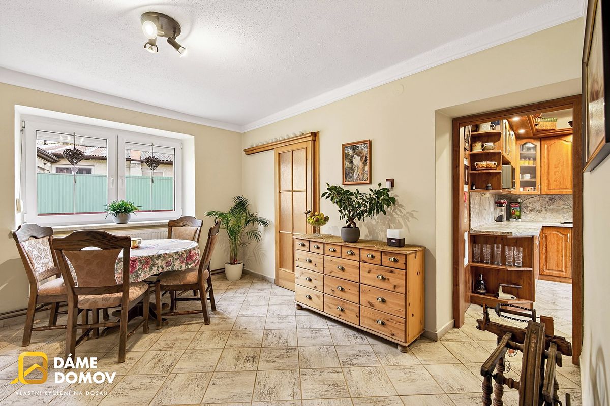 Prodej rodinného domu 140 m², pozemek 626 m²