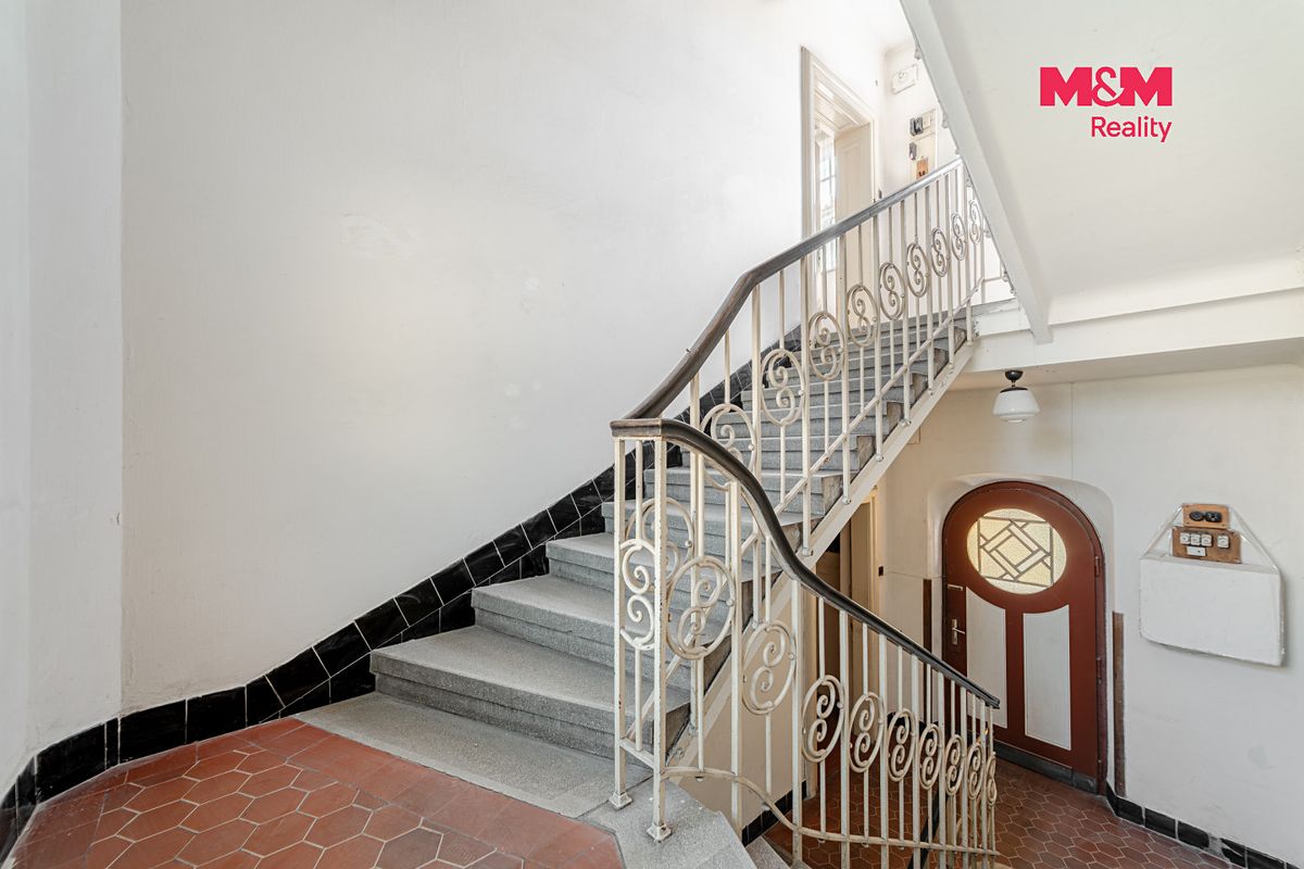 Prodej rodinného domu 200 m², pozemek 248 m² – fotografie 2