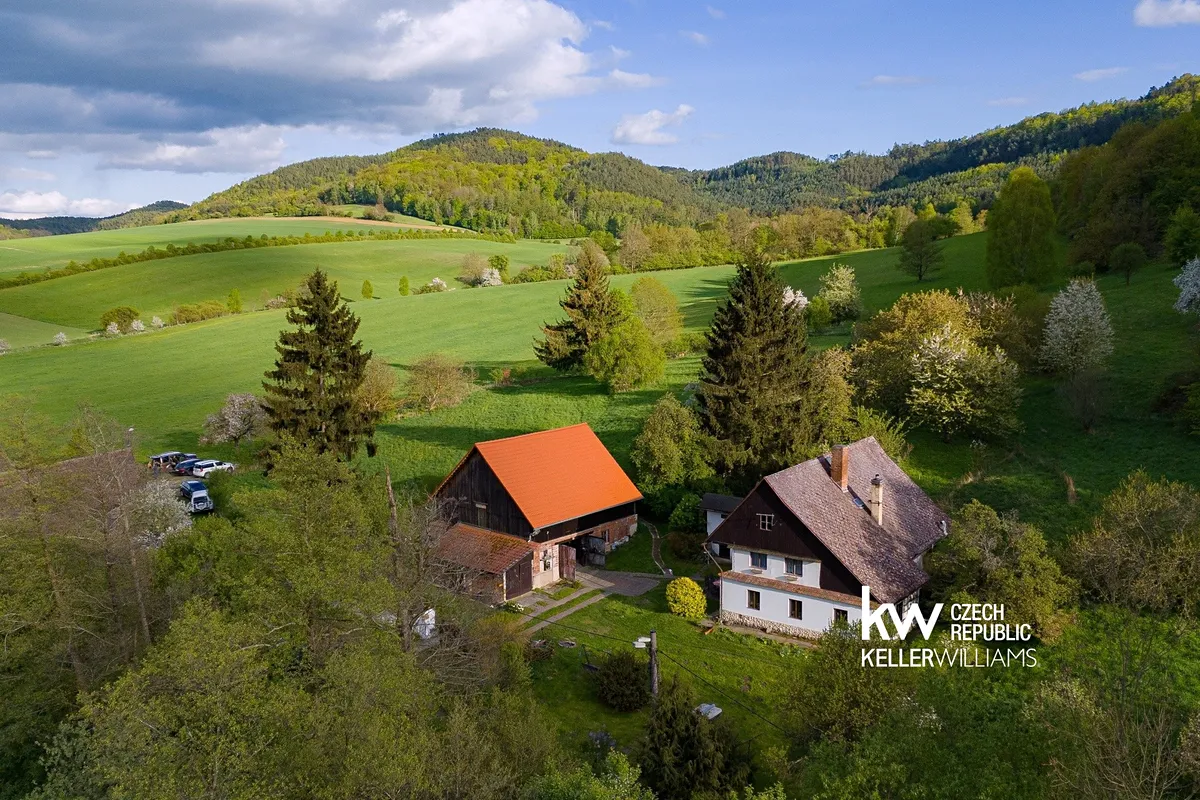 Prodej chalupy 185 m², pozemek 9668 m²