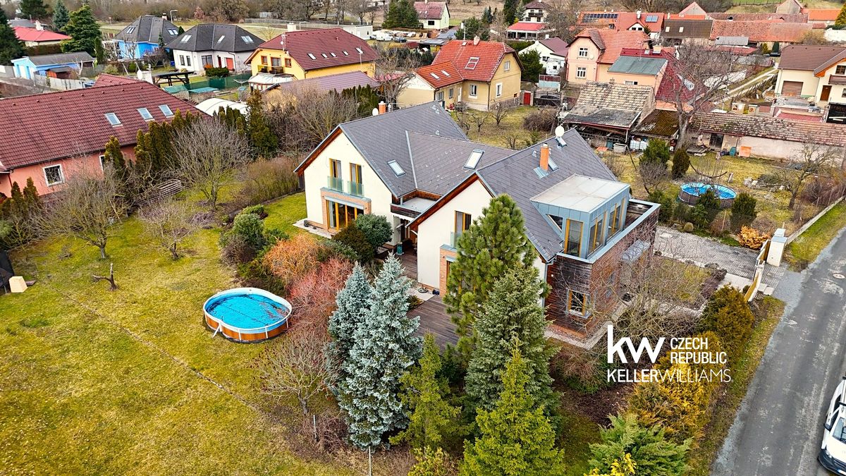 Pronájem rodinného domu 180 m², pozemek 320 m²