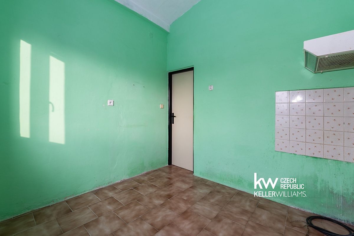 Prodej rodinného domu 160 m², pozemek 1041 m² – fotografie 4