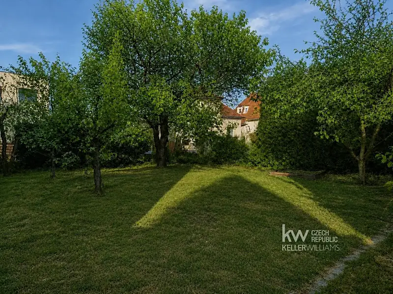 Prodej rodinného domu 150 m², pozemek 516 m², Praha – náhled fotky 2